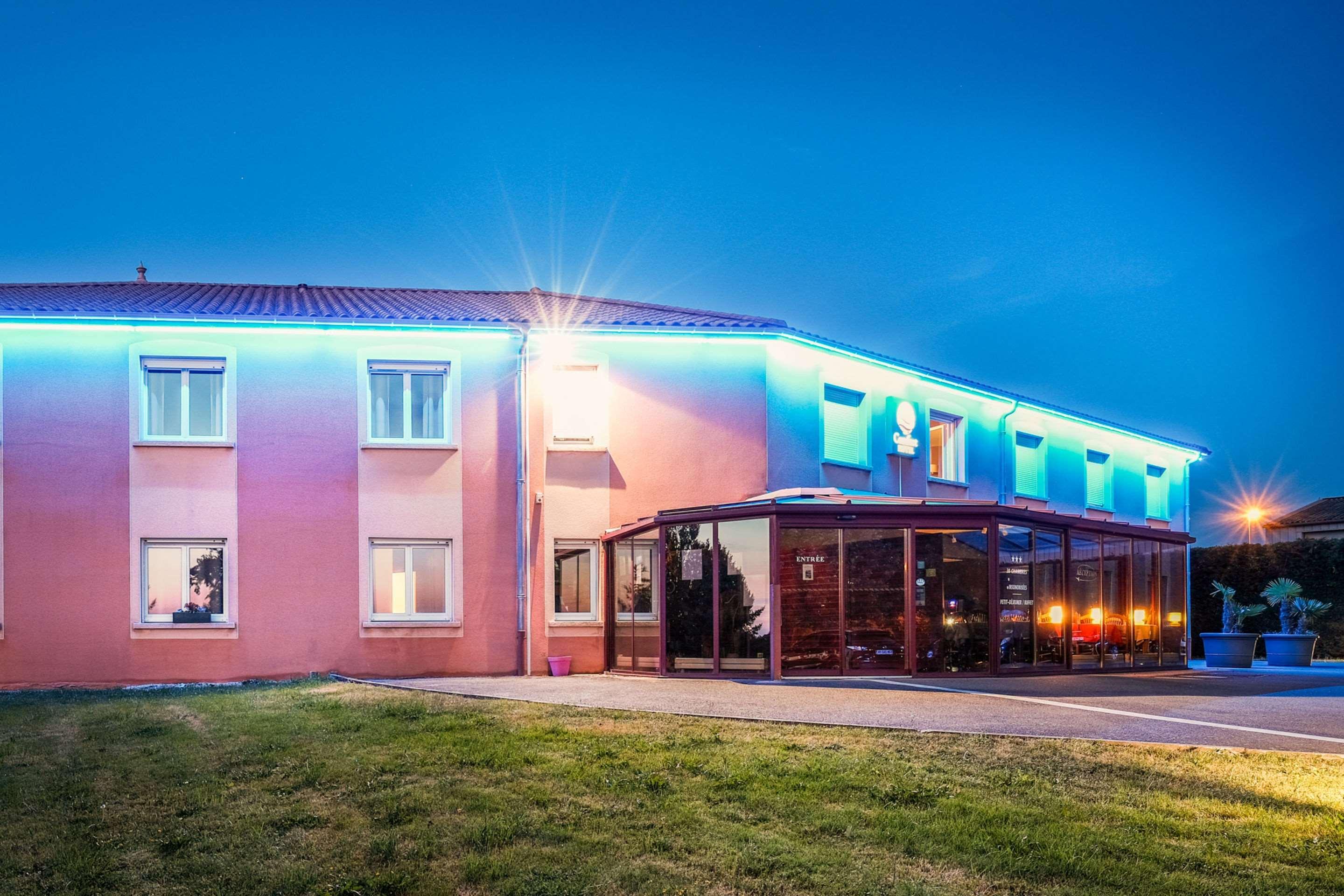 The Originals City, Hotel Парай-ле-Мониал Екстериор снимка