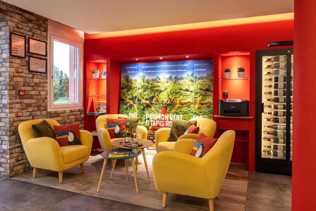 The Originals City, Hotel Парай-ле-Мониал Съоръжения снимка